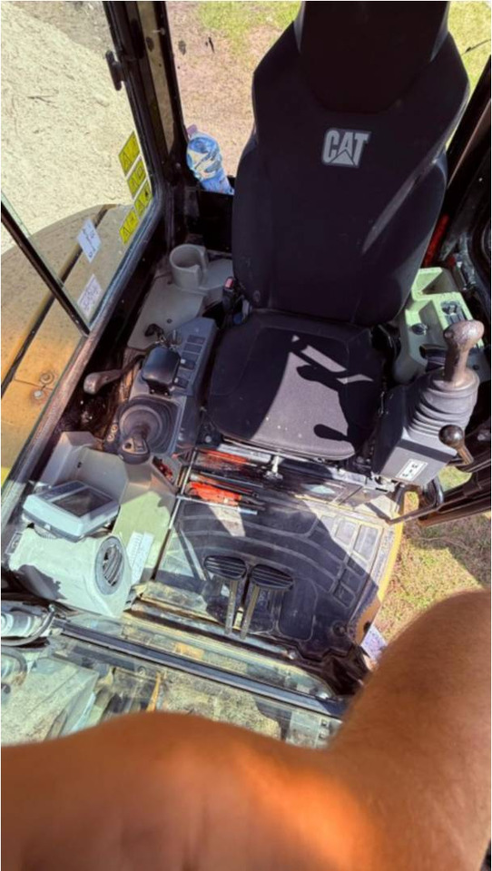 CAT 303.5ECR - Bager guseničar: slika 4 CAT 303.5ECR - Bager guseničar: slika 4