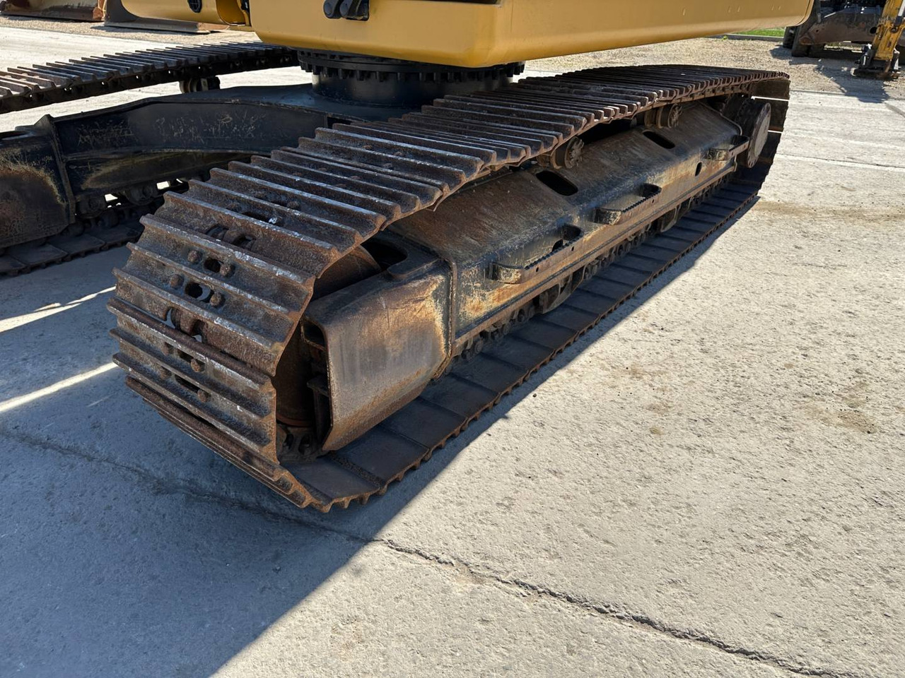 Bager guseničar CAT 323: slika 22 Bager guseničar CAT 323: slika 22