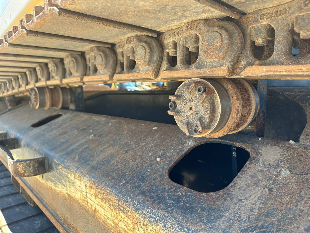 Bager guseničar CAT 323: slika 31 Bager guseničar CAT 323: slika 31