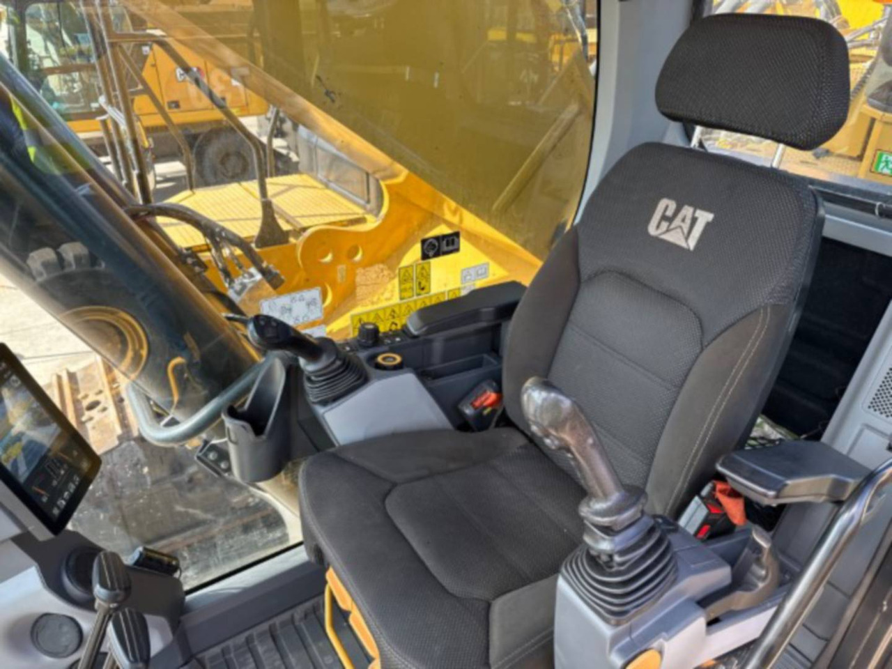 Bager guseničar CAT 374: slika 9 Bager guseničar CAT 374: slika 9