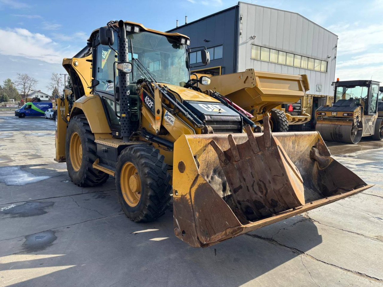 CAT 432F2 - Bager utovarivač: slika 2 CAT 432F2 - Bager utovarivač: slika 2