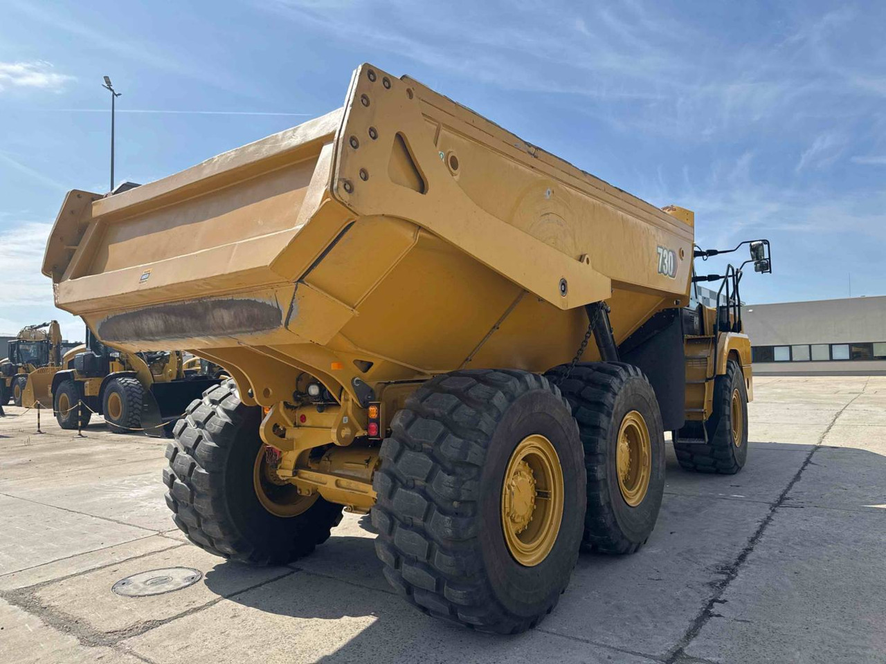 CAT 730 - Zglobni kiper: slika 3 CAT 730 - Zglobni kiper: slika 3