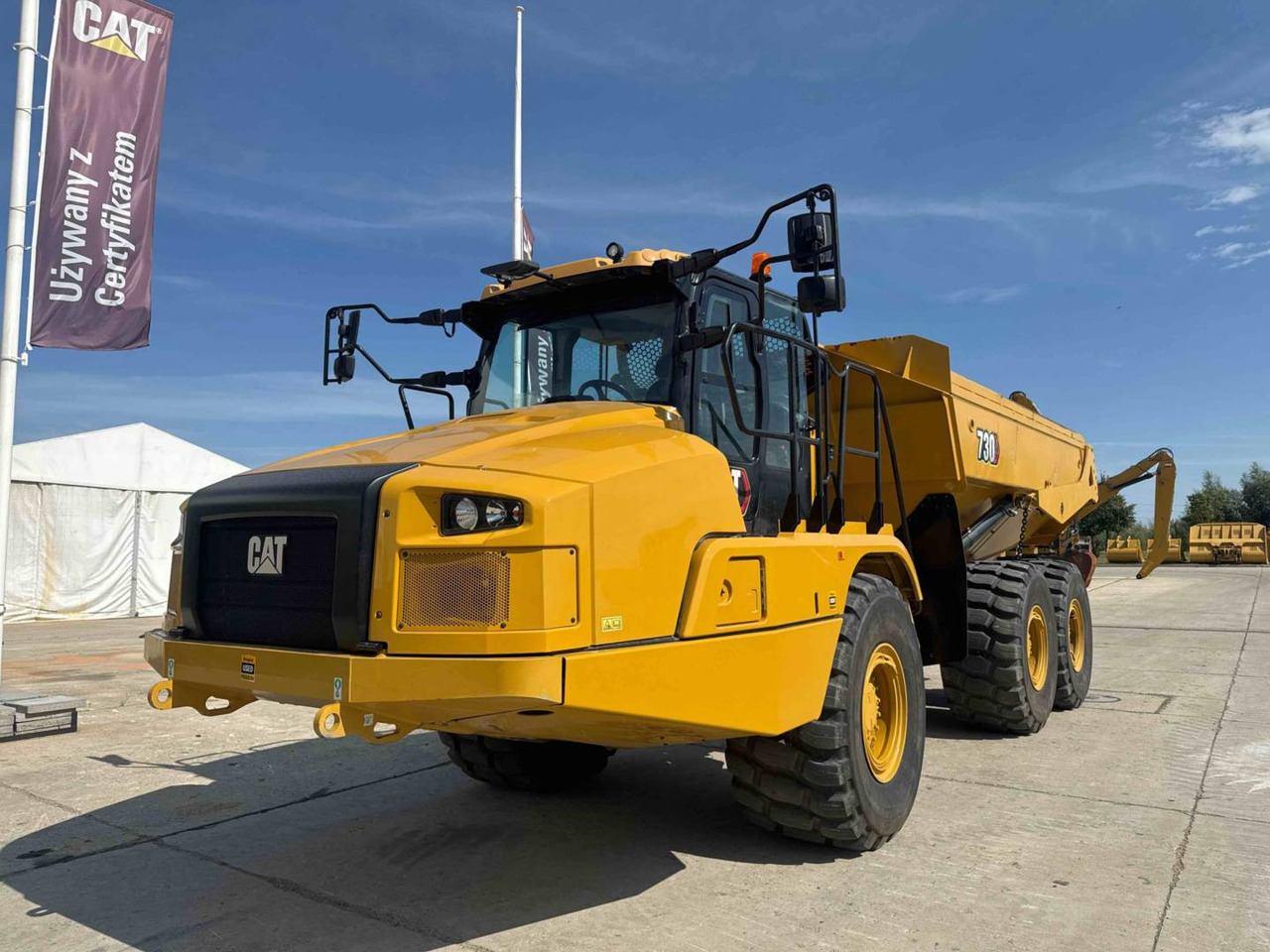 CAT 730 - Zglobni kiper: slika 1 CAT 730 - Zglobni kiper: slika 1