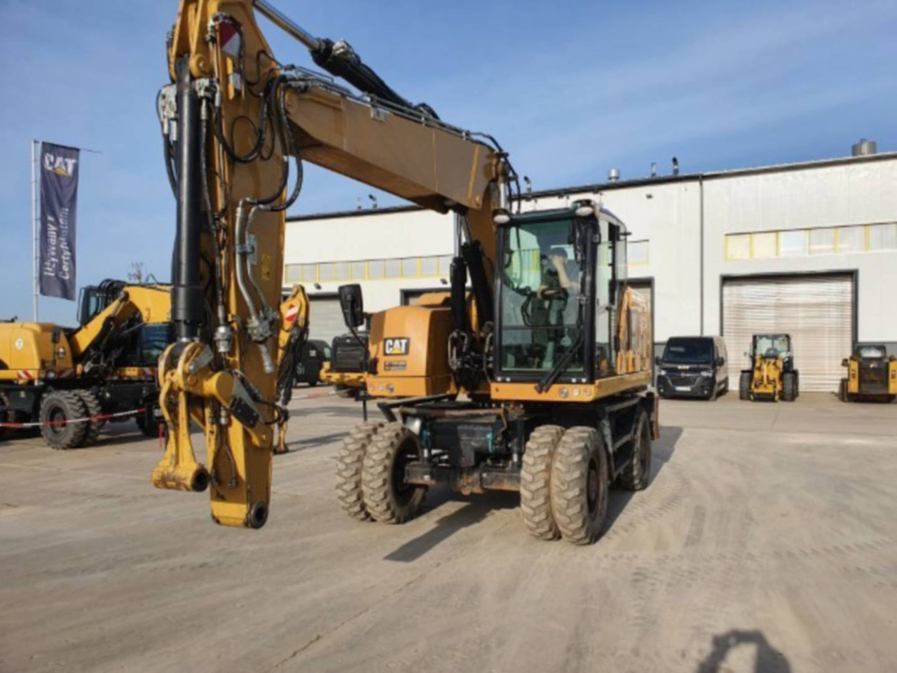 CAT M318F - Bager točkaš: slika 1 CAT M318F - Bager točkaš: slika 1