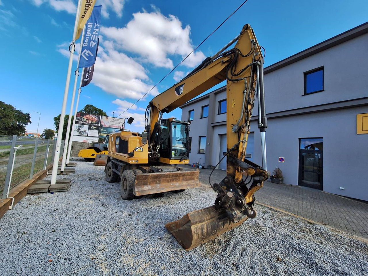 CAT M318F - Bager točkaš: slika 2 CAT M318F - Bager točkaš: slika 2