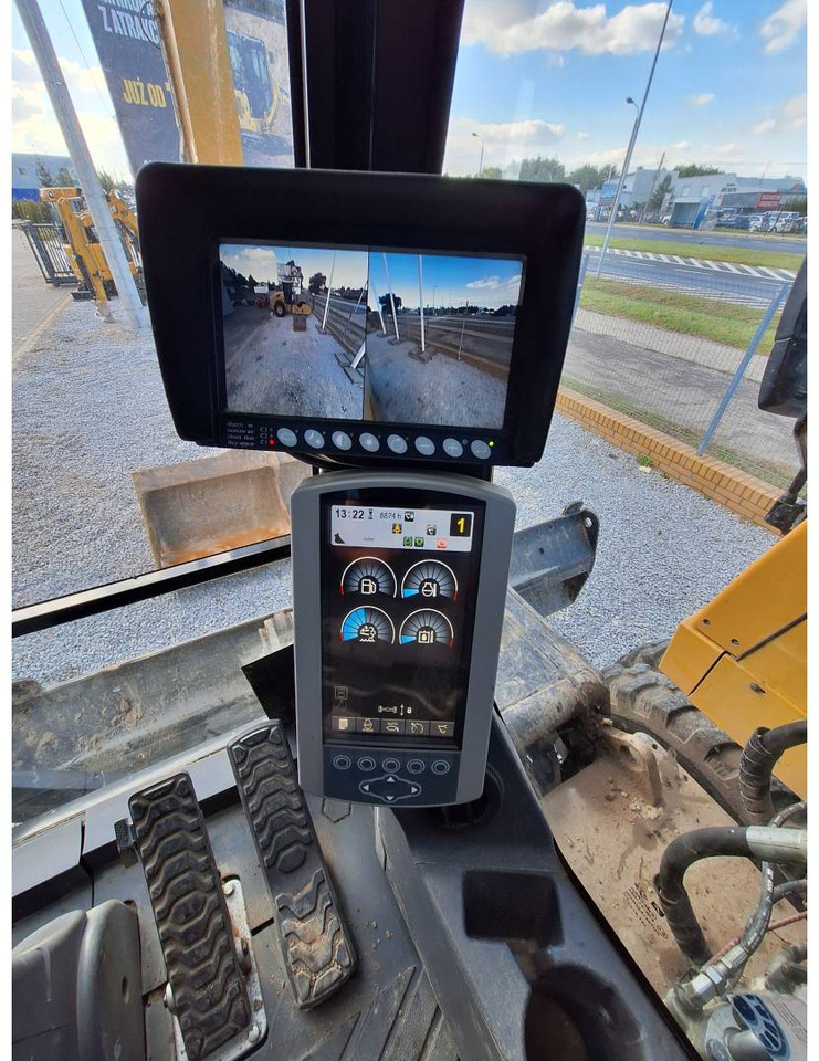 CAT M318F - Bager točkaš: slika 5 CAT M318F - Bager točkaš: slika 5