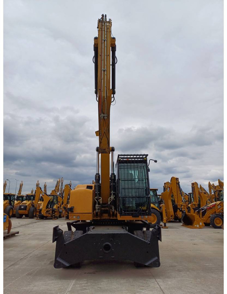Bager za obradu otpada/ Industrije CAT MH3024: slika 9