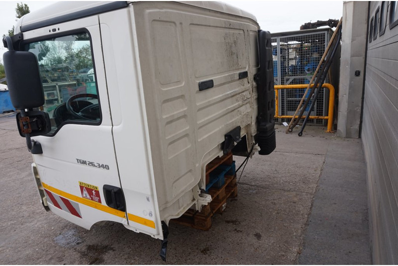 MAN F99L10 TGM 6 CYL 81.60000-7786 - Kabina i enterijer za Kamion: slika 4 MAN F99L10 TGM 6 CYL 81.60000-7786 - Kabina i enterijer za Kamion: slika 4