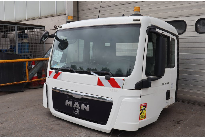 MAN F99L17 TGS - Kabina i enterijer za Kamion: slika 2 MAN F99L17 TGS - Kabina i enterijer za Kamion: slika 2