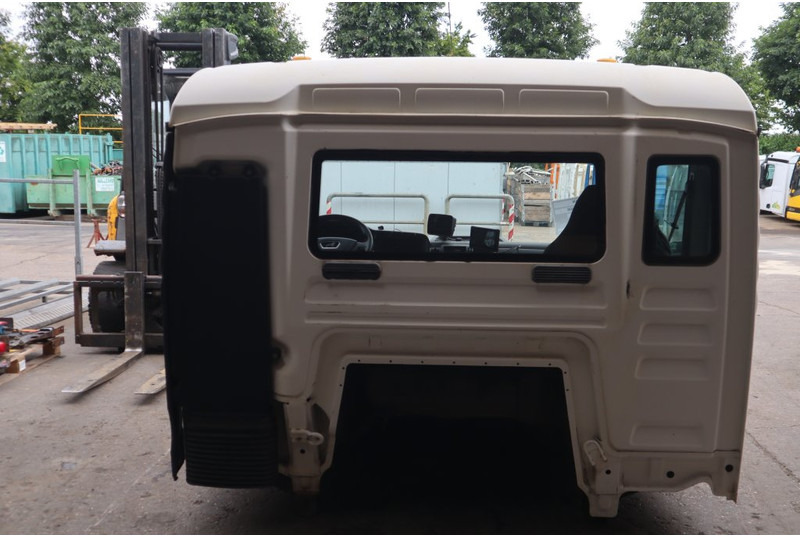 MAN F99L17 TGS - Kabina i enterijer za Kamion: slika 4 MAN F99L17 TGS - Kabina i enterijer za Kamion: slika 4