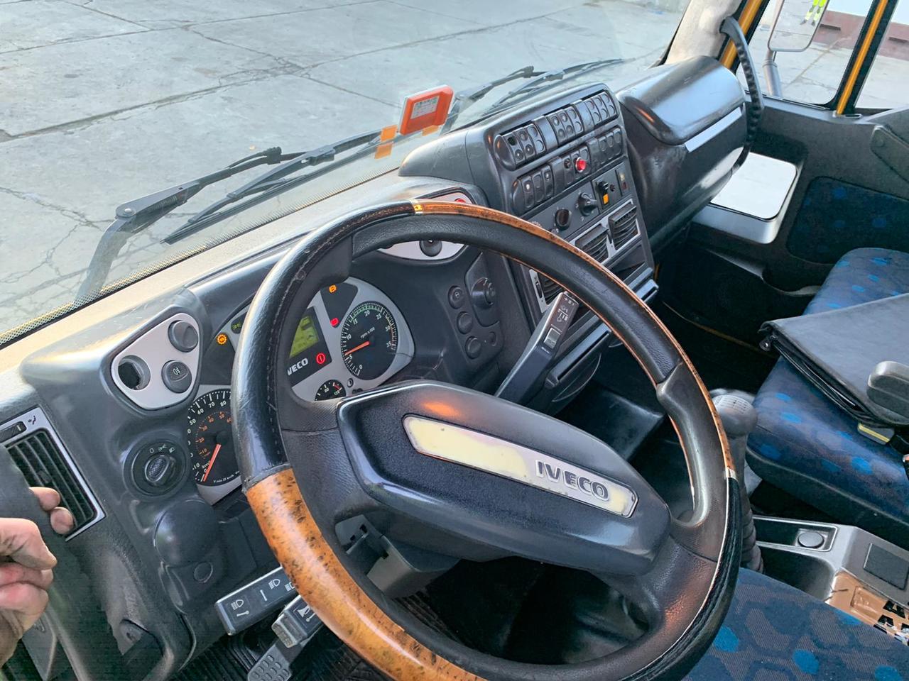 Kamion za prevoz automobila IVECO LESO: slika 9