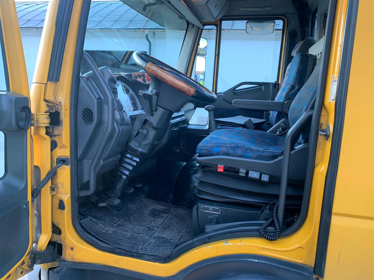 Kamion za prevoz automobila IVECO LESO: slika 7