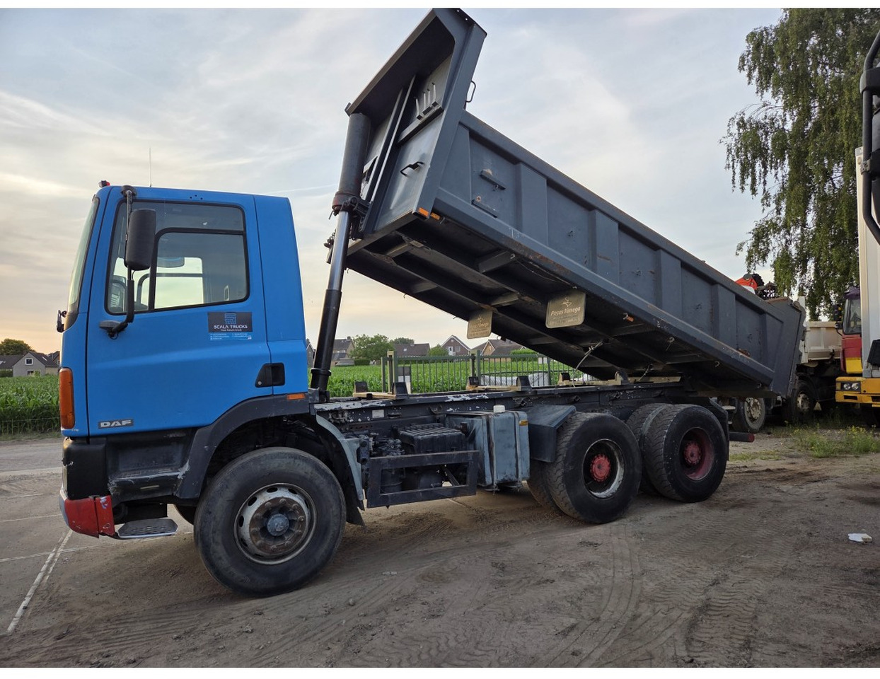 DAF 85 400 ATI 6x4 Tipper - Istovarivač: slika 3 DAF 85 400 ATI 6x4 Tipper - Istovarivač: slika 3