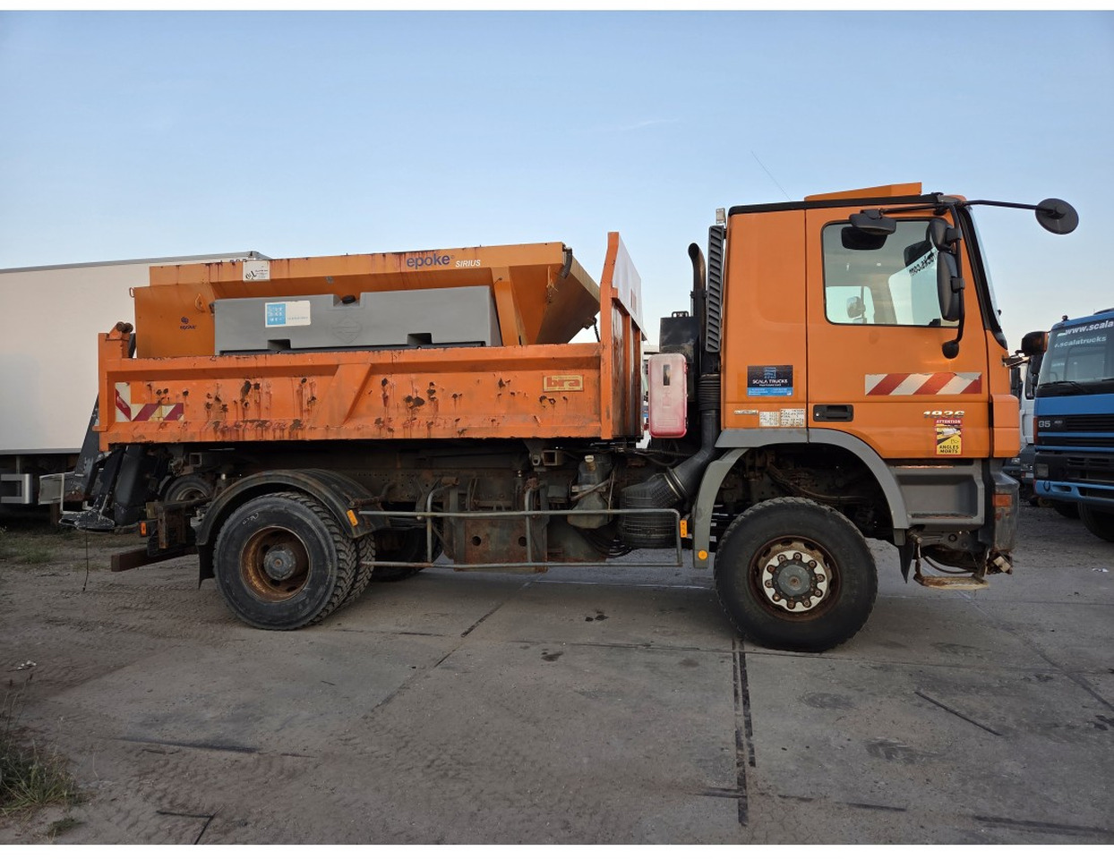 MERCEDES ACTROS 1836 4X4 TIPPER possible to buy with salt spreader - Istovarivač: slika 5 MERCEDES ACTROS 1836 4X4 TIPPER possible to buy with salt spreader - Istovarivač: slika 5