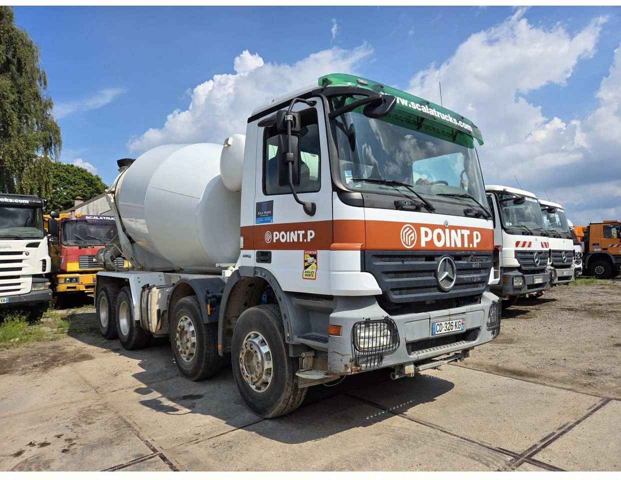 Mercedes 3241 concrete mixer truck 8x4 9m3 - Mikser za beton: slika 4 Mercedes 3241 concrete mixer truck 8x4 9m3 - Mikser za beton: slika 4