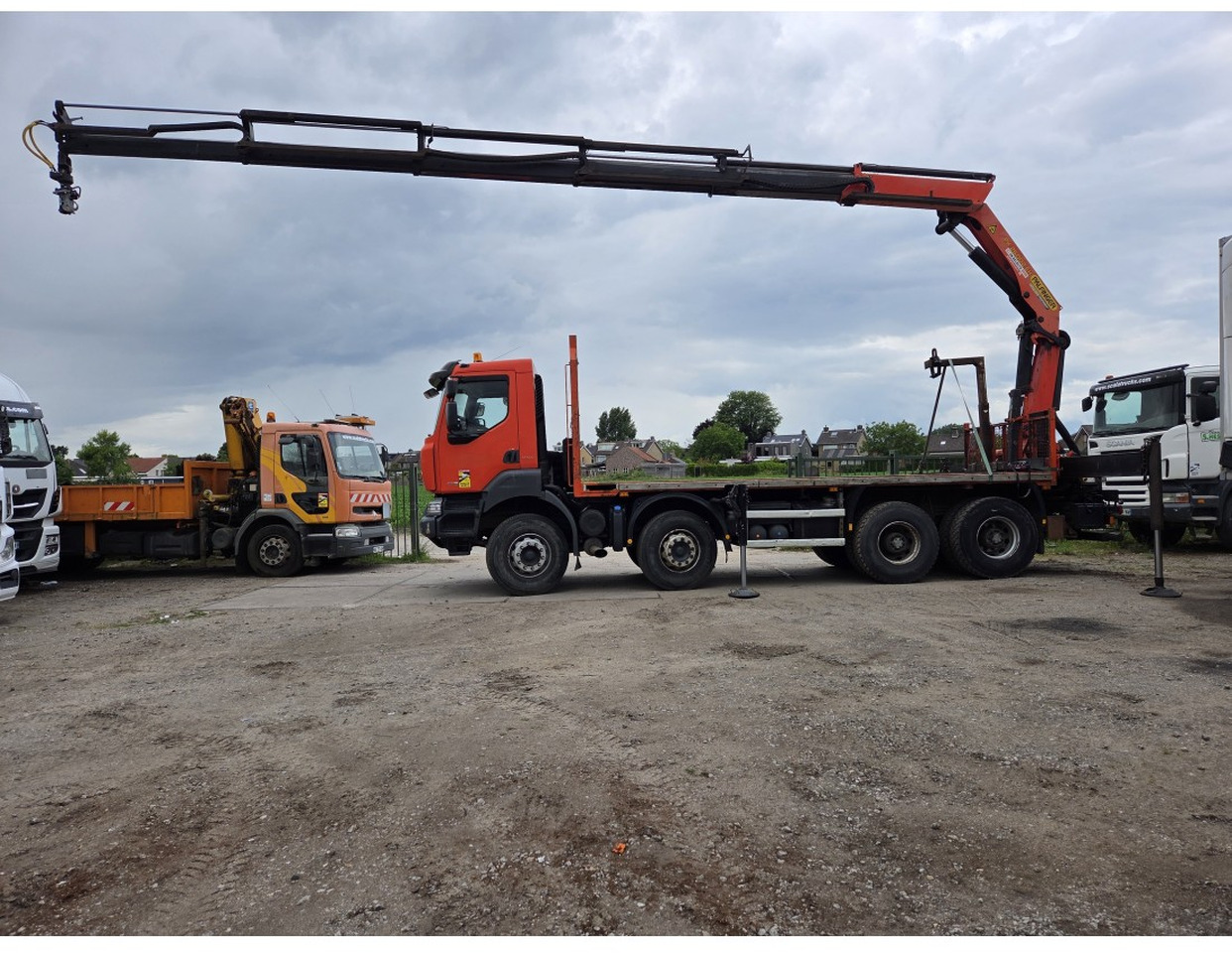 Renault Kerax 430 8X4 Flatbed Crane Palfinger PK26002EH 26 ton 5 Extensions *Retarder - Kamion sa tovarnim sandukom, Kamion sa dizalicom: slika 3 Renault Kerax 430 8X4 Flatbed Crane Palfinger PK26002EH 26 ton 5 Extensions *Retarder - Kamion sa tovarnim sandukom, Kamion sa dizalicom: slika 3