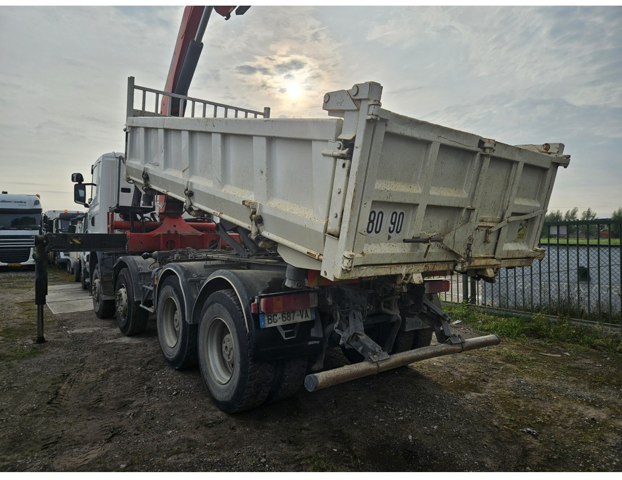 Scania R420 8x4 Tipper Crane Palfinger 23500 - Istovarivač, Kamion sa dizalicom: slika 4 Scania R420 8x4 Tipper Crane Palfinger 23500 - Istovarivač, Kamion sa dizalicom: slika 4