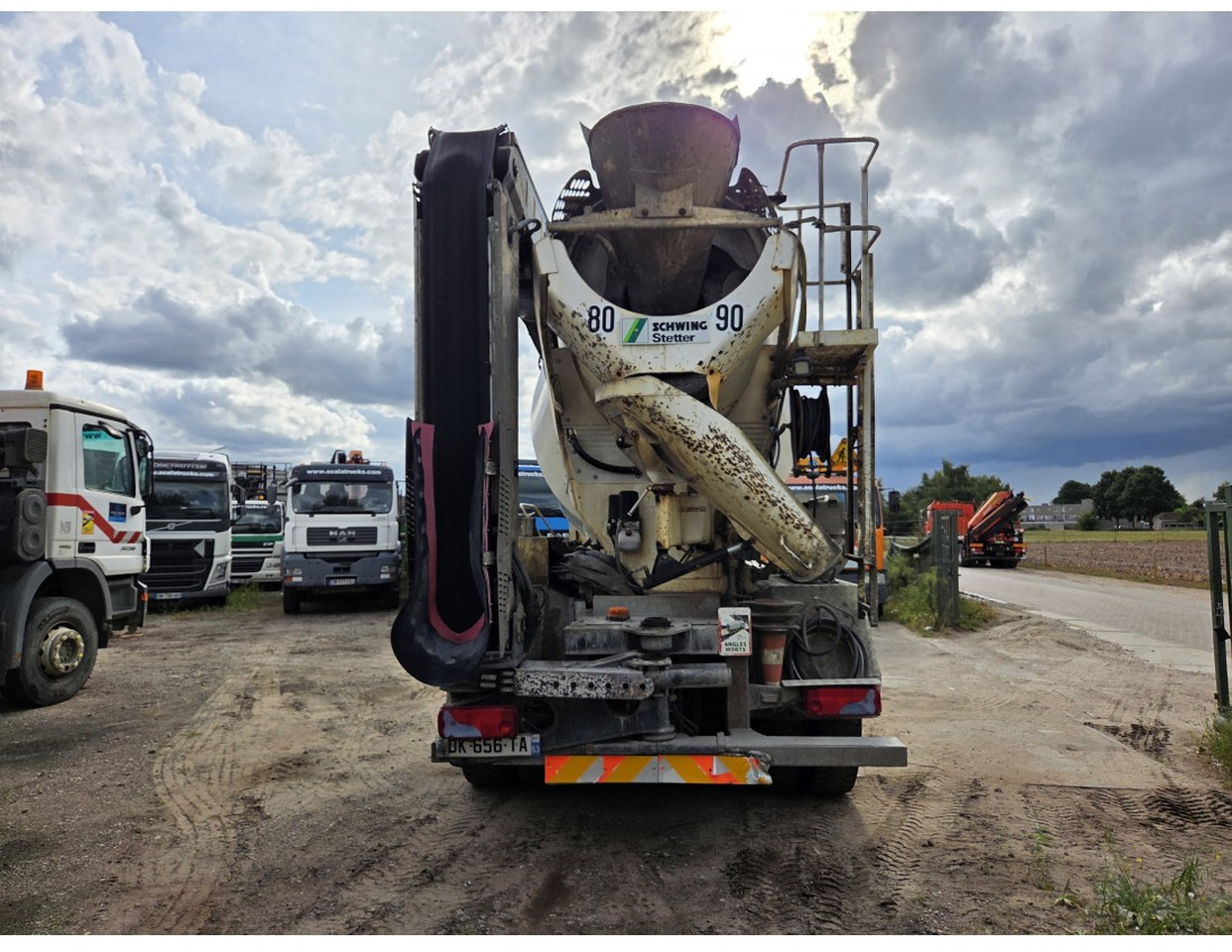 TGS 35.400 8X4 Concrete Mixer Stetter Euro 6 Steelsuspension - Mikser za beton: slika 3 TGS 35.400 8X4 Concrete Mixer Stetter Euro 6 Steelsuspension - Mikser za beton: slika 3