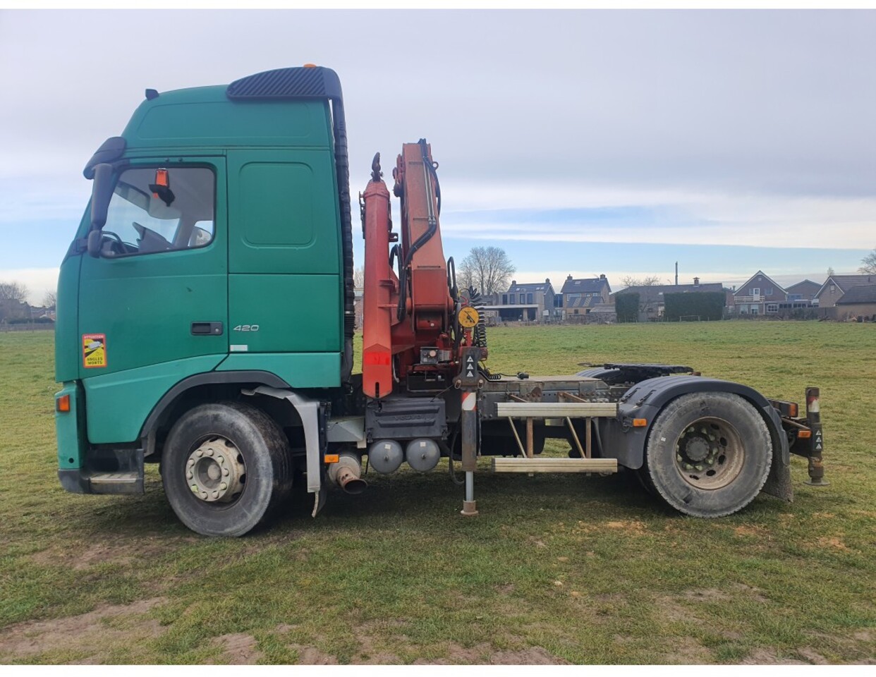 VOLVO FH 420 4X2 EURO 3 CRANE EFFER 25T 13M REMOTE CONTROL MANUAL RETARDER - Tegljač: slika 3 VOLVO FH 420 4X2 EURO 3 CRANE EFFER 25T 13M REMOTE CONTROL MANUAL RETARDER - Tegljač: slika 3