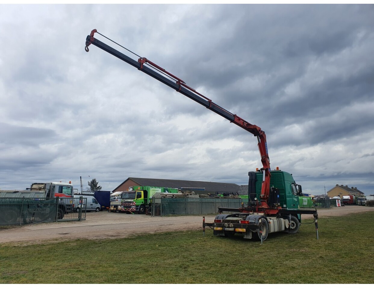 VOLVO FH 420 4X2 EURO 3 CRANE EFFER 25T 13M REMOTE CONTROL MANUAL RETARDER - Tegljač: slika 2 VOLVO FH 420 4X2 EURO 3 CRANE EFFER 25T 13M REMOTE CONTROL MANUAL RETARDER - Tegljač: slika 2
