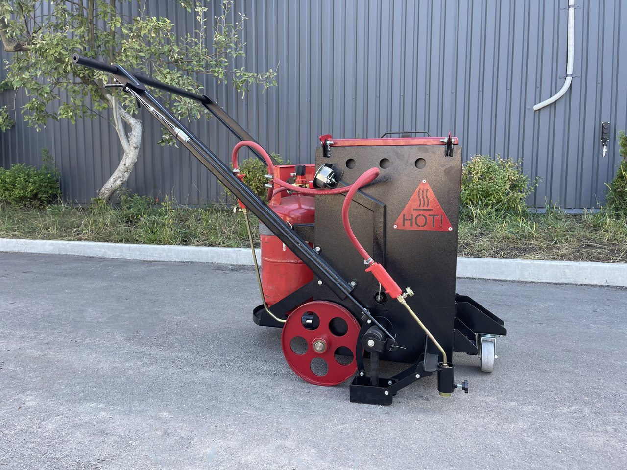 TICAB Manufacturer, Mini Crack Sealing Machine , Hand Push Crack Fill Machine - Prskalica bitu-emulzije: slika 1 TICAB Manufacturer, Mini Crack Sealing Machine , Hand Push Crack Fill Machine - Prskalica bitu-emulzije: slika 1