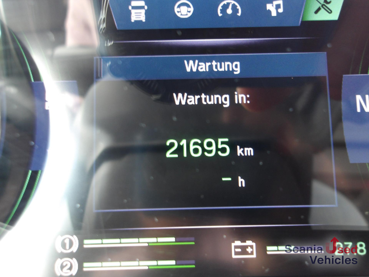 SCANIA R 460 NA - HIGHLINE - 2x TANKs - ACC - Tegljač: slika 4 SCANIA R 460 NA - HIGHLINE - 2x TANKs - ACC - Tegljač: slika 4