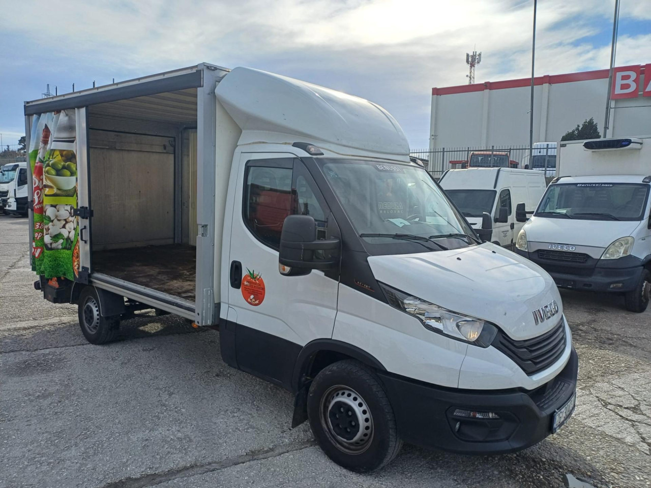 IVECO Daily 35S18H/P - Dostavno vozilo: slika 3 IVECO Daily 35S18H/P - Dostavno vozilo: slika 3
