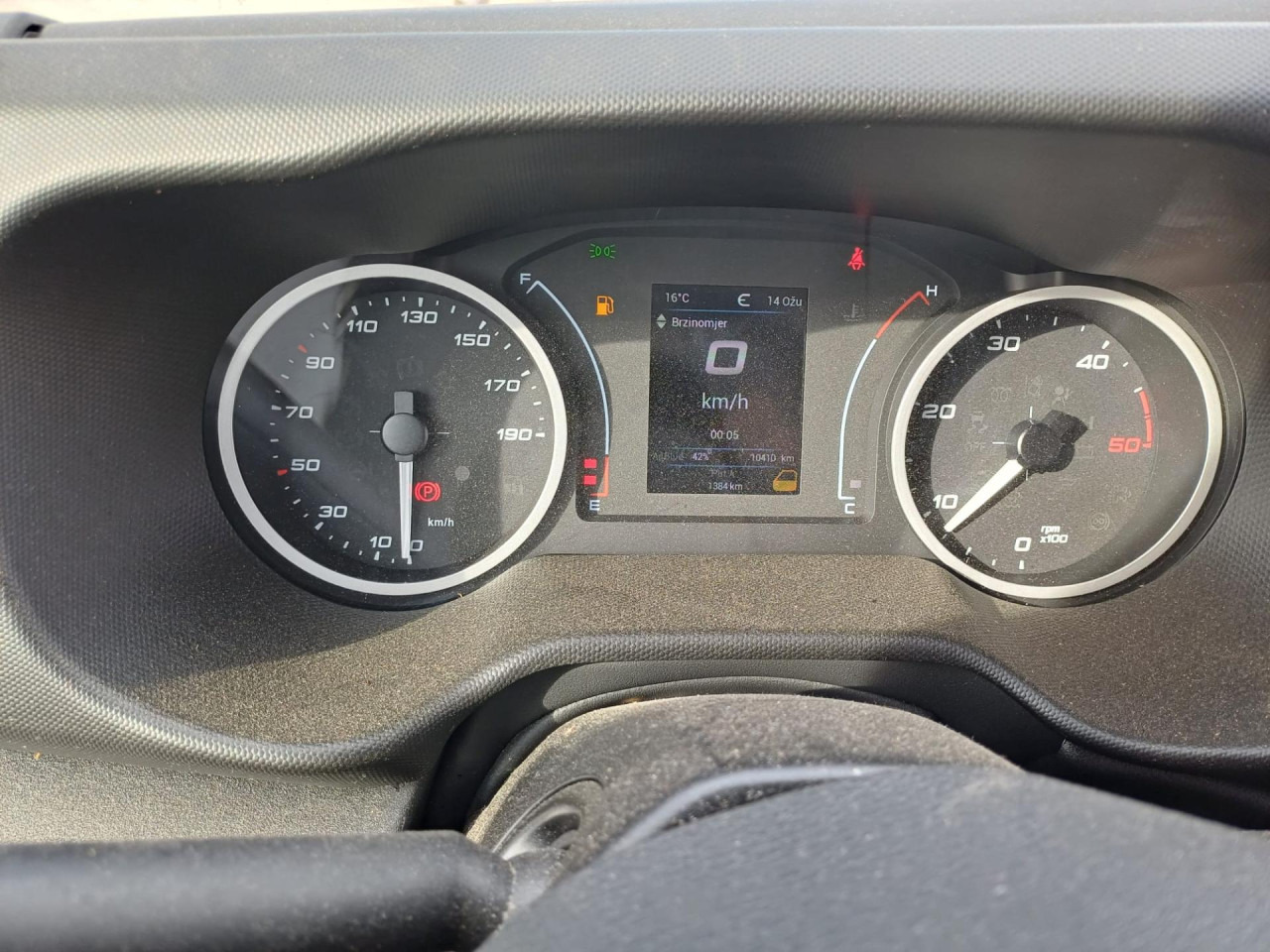 IVECO Daily 35S18H/P - Dostavno vozilo: slika 2 IVECO Daily 35S18H/P - Dostavno vozilo: slika 2