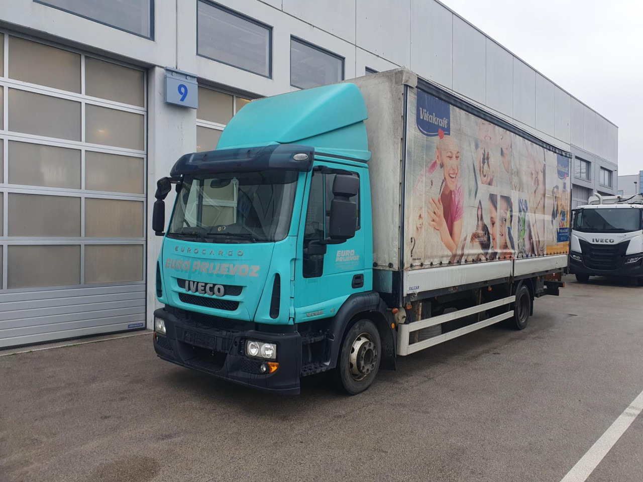 IVECO Eurocargo ML120E25 - Kamion sa ceradom: slika 1 IVECO Eurocargo ML120E25 - Kamion sa ceradom: slika 1