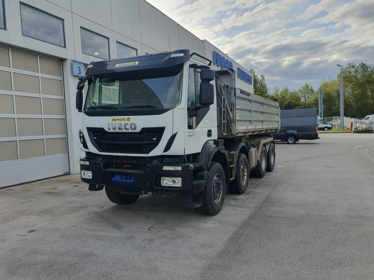IVECO Trakker AD410T45 - Istovarivač: slika 1 IVECO Trakker AD410T45 - Istovarivač: slika 1