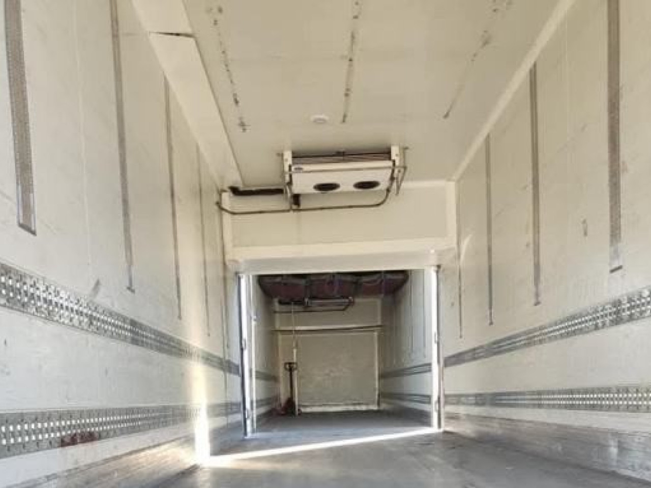 MERCEDES-BENZ Actros 25.480 - Dostavno vozilo hladnjača: slika 4 MERCEDES-BENZ Actros 25.480 - Dostavno vozilo hladnjača: slika 4