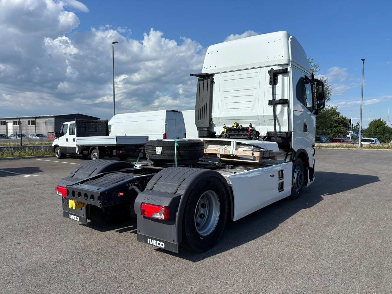 IVECO S-Way AS440S49T/P - Tegljač: slika 4 IVECO S-Way AS440S49T/P - Tegljač: slika 4