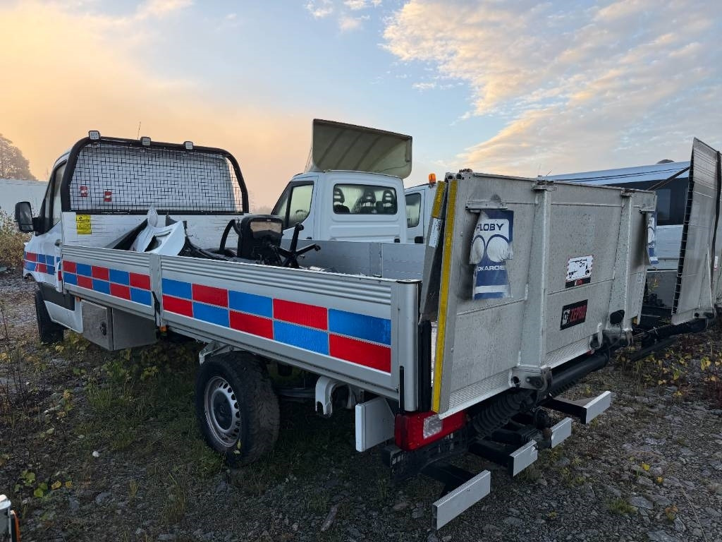 Komplett Flak, bakgavelhiss & verktygslådor  - Ram/ Šasija za Kamion: slika 2 Komplett Flak, bakgavelhiss & verktygslådor  - Ram/ Šasija za Kamion: slika 2