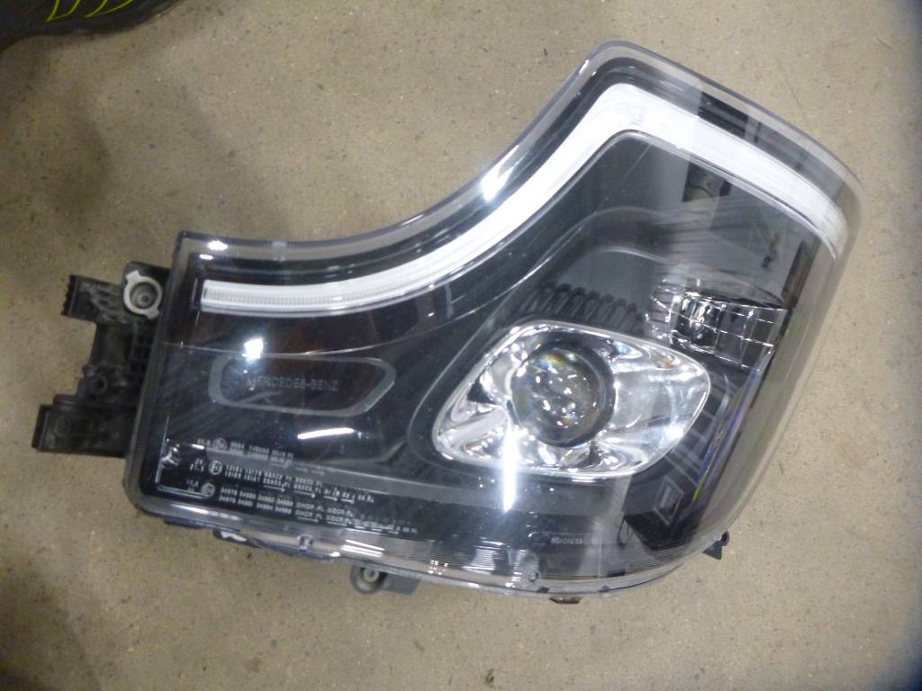 Mercedes-Benz Actros - Električni sistem za Kamion: slika 1 Mercedes-Benz Actros - Električni sistem za Kamion: slika 1