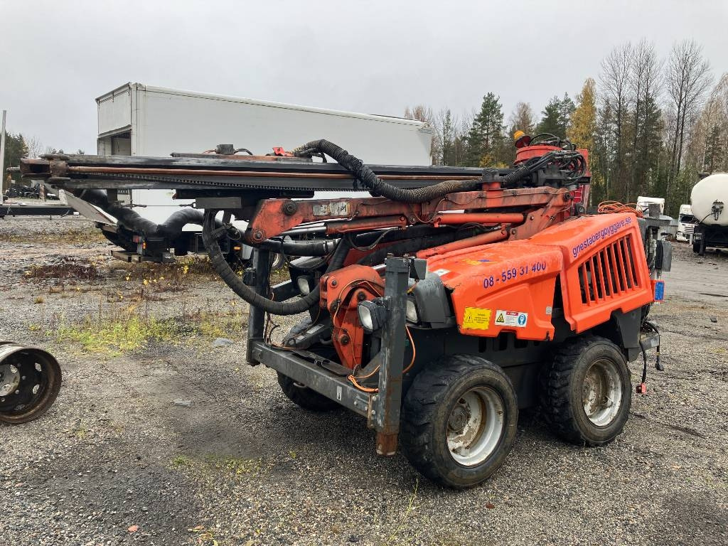 Sandvik Commando DC 125R ONLY FOR SPAREPARTS - Motor za Građevinska mašina: slika 1 Sandvik Commando DC 125R ONLY FOR SPAREPARTS - Motor za Građevinska mašina: slika 1