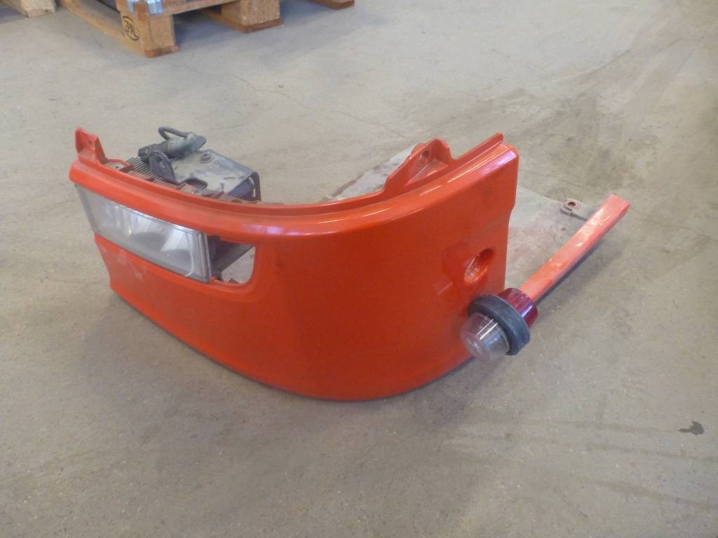 Scania Stötfångarhörn, 2295953 - Ram/ Šasija za Kamion: slika 1 Scania Stötfångarhörn, 2295953 - Ram/ Šasija za Kamion: slika 1