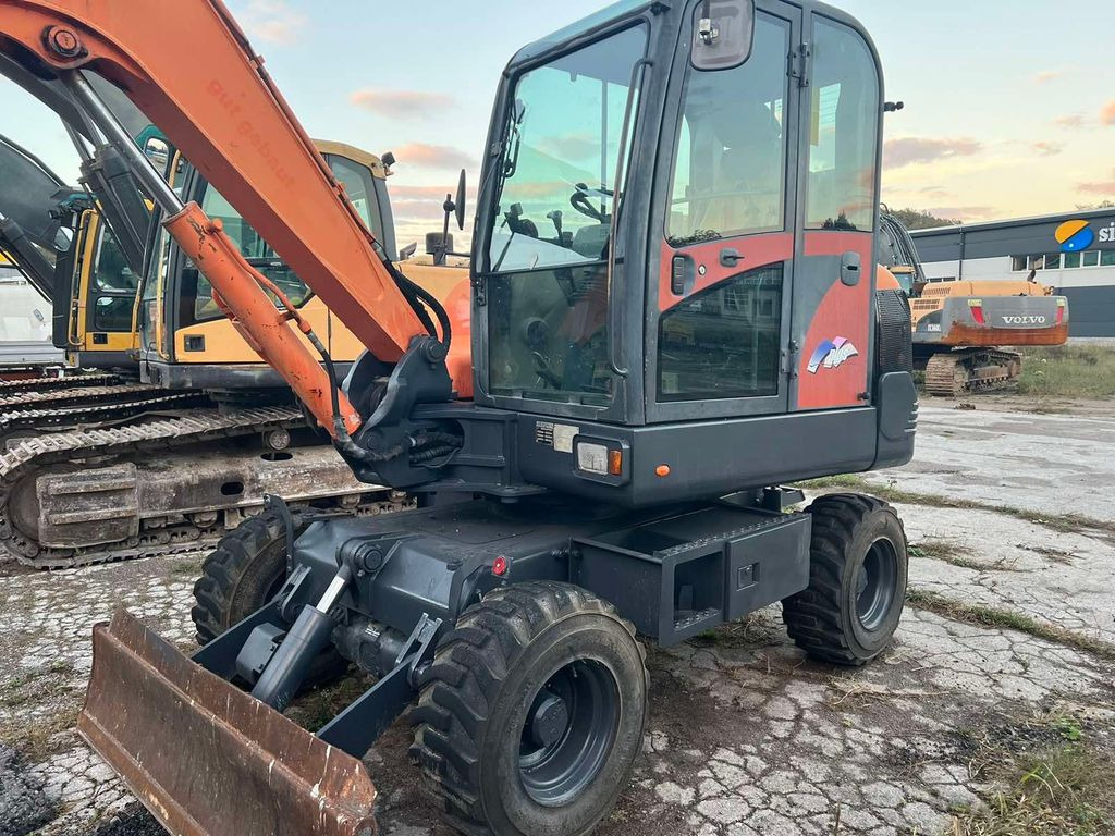 Doosan S55W-V Plus, 4800hours - Bager točkaš: slika 2 Doosan S55W-V Plus, 4800hours - Bager točkaš: slika 2