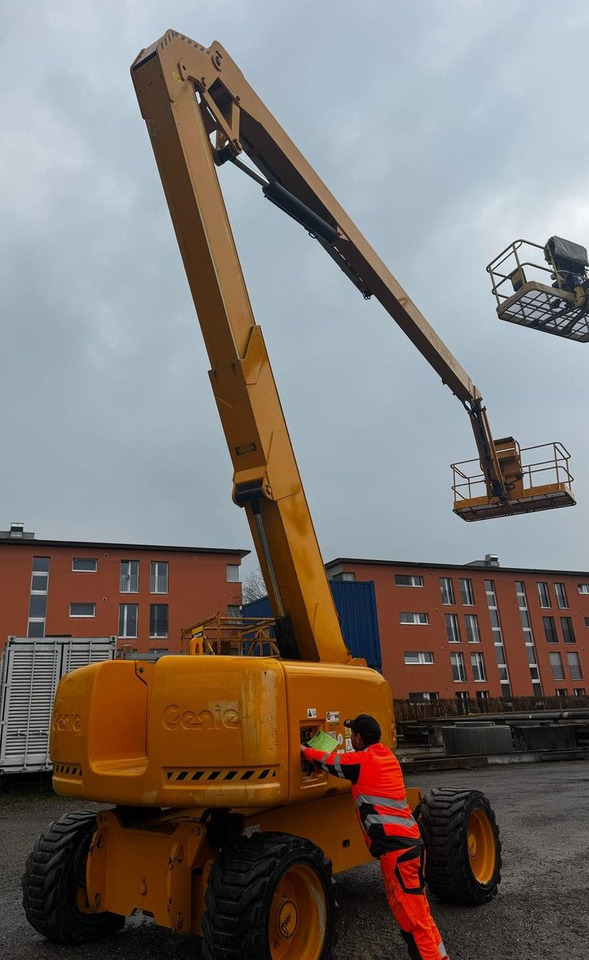 Genie Z-80/60, 24.4meter height - Vazdušna platforma montirana na kamion: slika 3 Genie Z-80/60, 24.4meter height - Vazdušna platforma montirana na kamion: slika 3