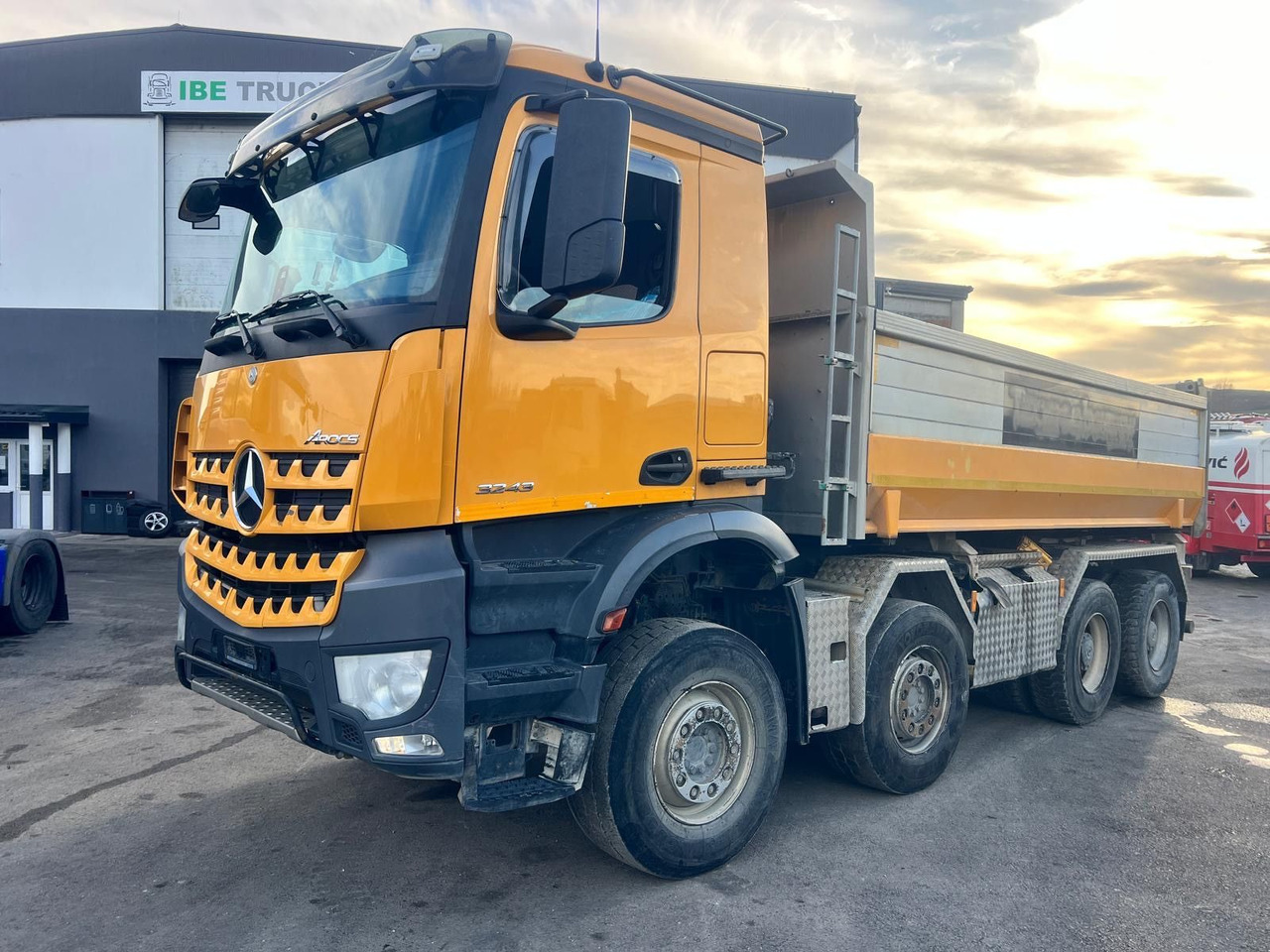 Mercedes-Benz Arocs 3243 8x4, E6, Trösch Kipper - Istovarivač: slika 3 Mercedes-Benz Arocs 3243 8x4, E6, Trösch Kipper - Istovarivač: slika 3