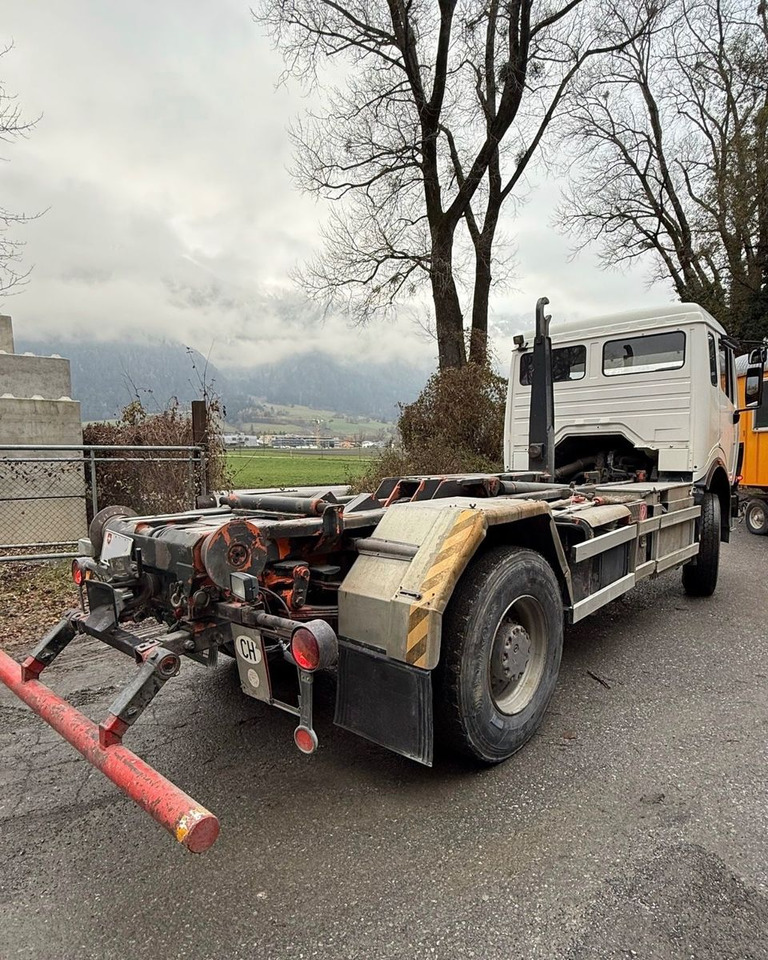 Mercedes-Benz SK 1831 K 4x2, Abroll - Kamion sa hidrauličnom kukom: slika 3 Mercedes-Benz SK 1831 K 4x2, Abroll - Kamion sa hidrauličnom kukom: slika 3