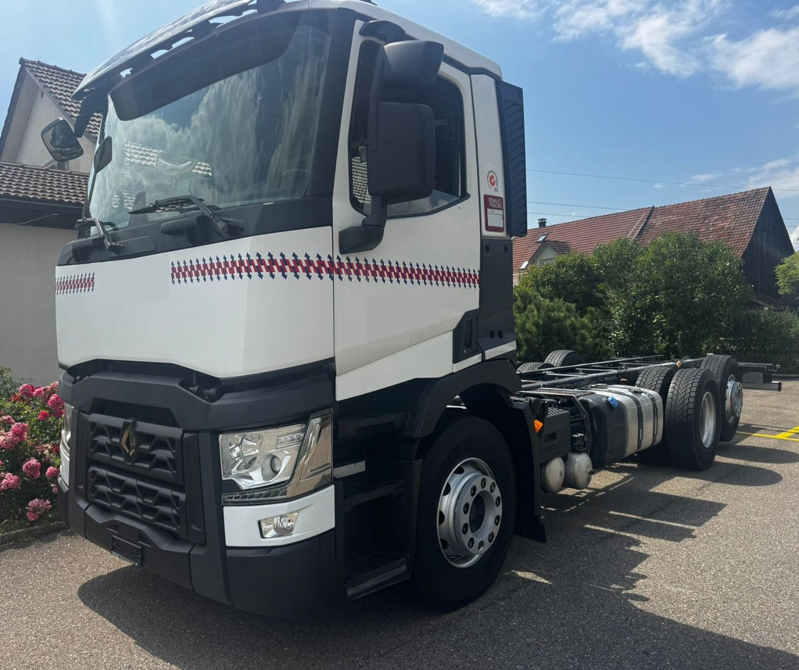 Renault T460 6x2, E6, Fahrgestell - Kamion sa golom šasijom i zatvorenom kabinom: slika 1 Renault T460 6x2, E6, Fahrgestell - Kamion sa golom šasijom i zatvorenom kabinom: slika 1