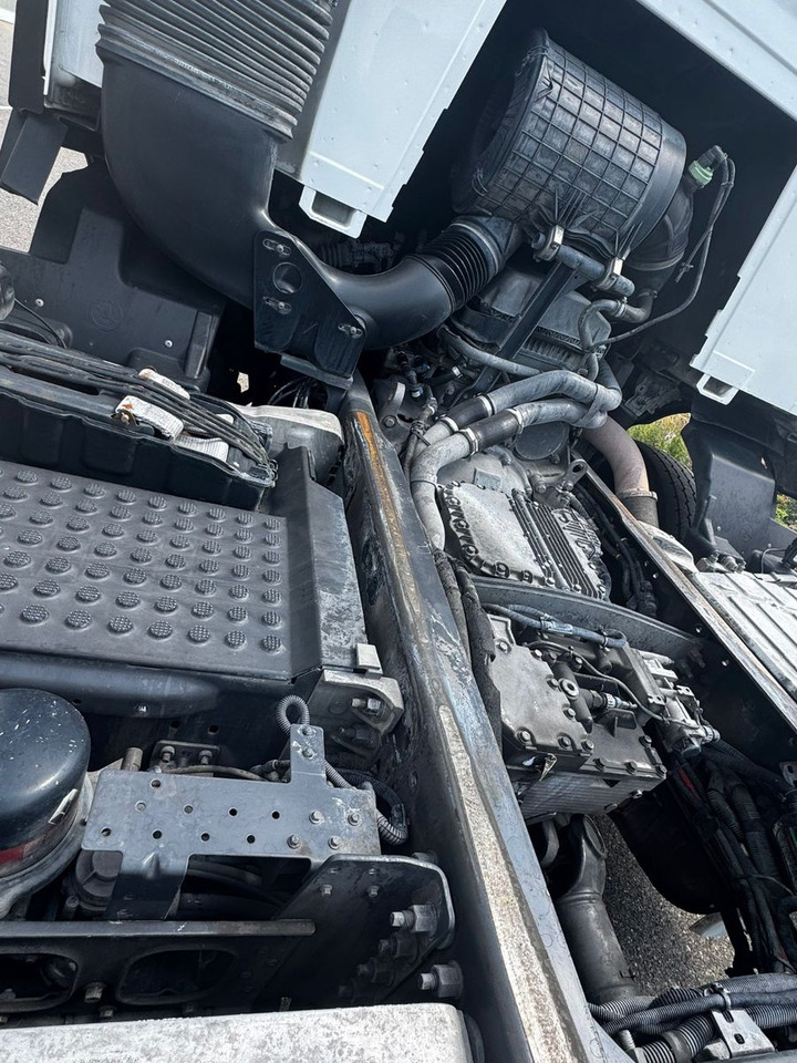 Renault T460 6x2, E6, Fahrgestell - Kamion sa golom šasijom i zatvorenom kabinom: slika 5 Renault T460 6x2, E6, Fahrgestell - Kamion sa golom šasijom i zatvorenom kabinom: slika 5