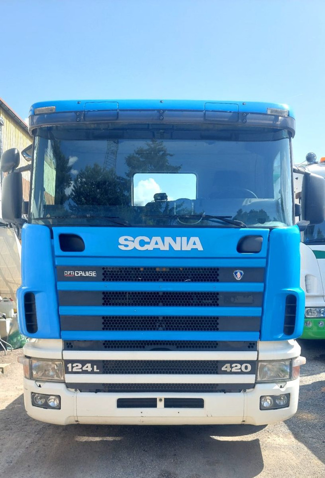 Scania R124LB 420 4x2, Euro 3 - Kamion sa golom šasijom i zatvorenom kabinom: slika 2 Scania R124LB 420 4x2, Euro 3 - Kamion sa golom šasijom i zatvorenom kabinom: slika 2
