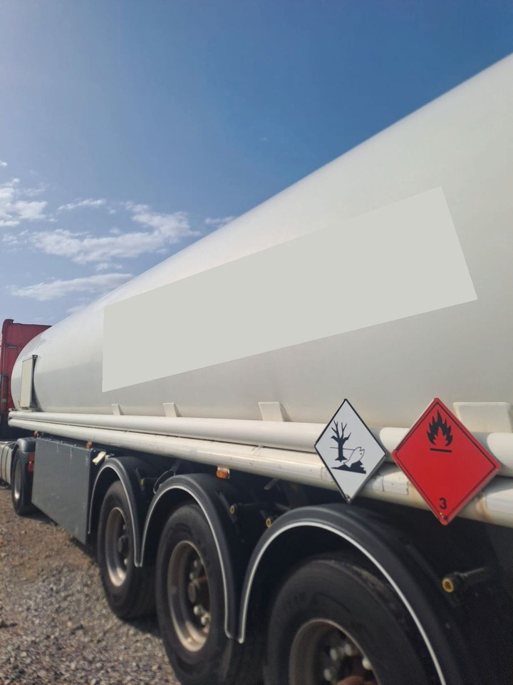 Schrader ADR, Treibstoff Diesel/Benzin, 4 Kammern, Sening Schrader ADR, Treibstoff Diesel/Benzin, 4 Kammern, Sening - Poluprikolica cisterna: slika 3 Schrader ADR, Treibstoff Diesel/Benzin, 4 Kammern, Sening Schrader ADR, Treibstoff Diesel/Benzin, 4 Kammern, Sening - Poluprikolica cisterna: slika 3