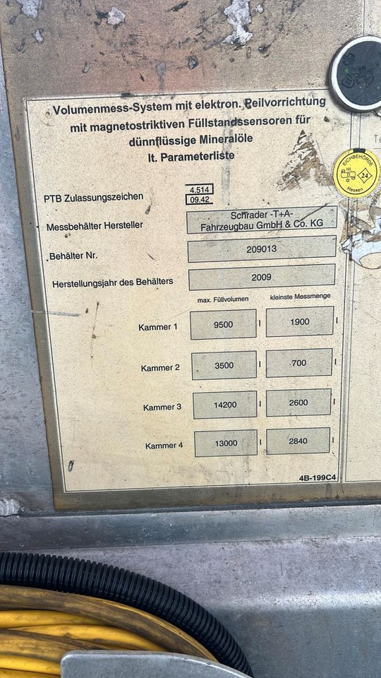 Schrader Treibstoff Diesel/Benzin, 4 Kammern, Sening - Poluprikolica cisterna: slika 5 Schrader Treibstoff Diesel/Benzin, 4 Kammern, Sening - Poluprikolica cisterna: slika 5
