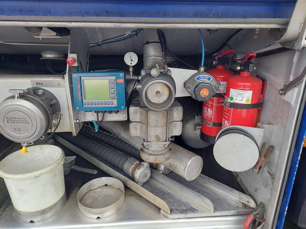 Poluprikolica cisterna Schwarzmüller Schwingenschlögel,ADR,Diesel/Benzin, 5 Kammern Schwarzmüller Schwingenschlögel,ADR,Diesel/Benzin, 5 Kammern: slika 8