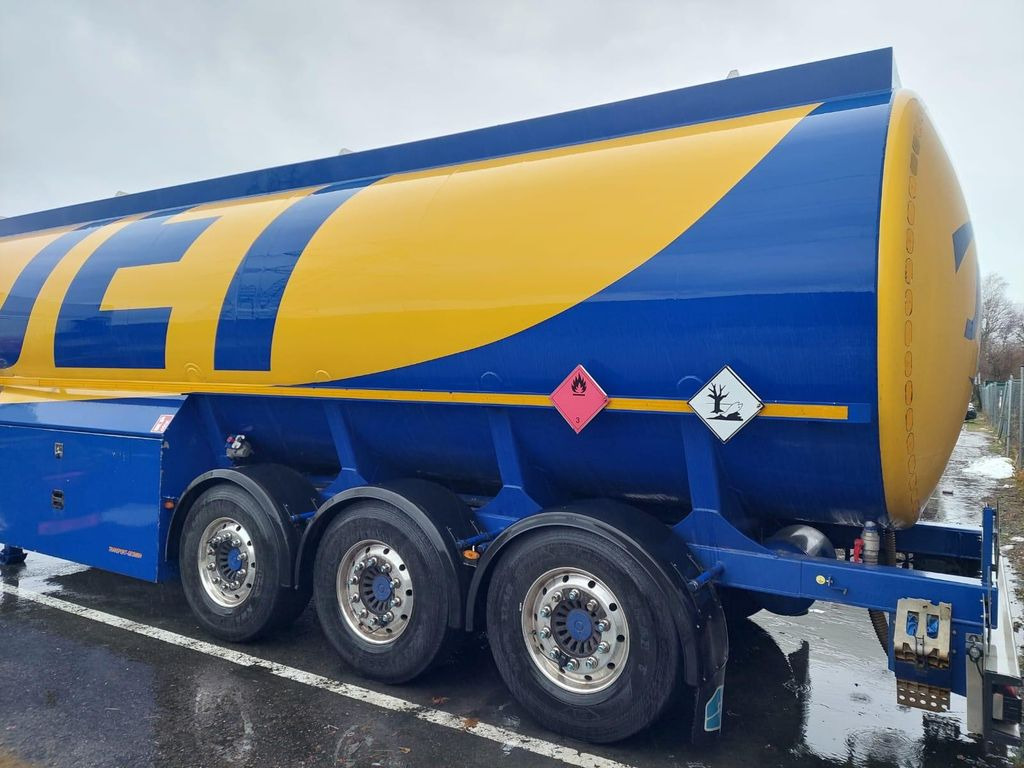 Schwarzmüller Schwingenschlögel,ADR,Diesel/Benzin, 5 Kammern - Poluprikolica cisterna: slika 2 Schwarzmüller Schwingenschlögel,ADR,Diesel/Benzin, 5 Kammern - Poluprikolica cisterna: slika 2