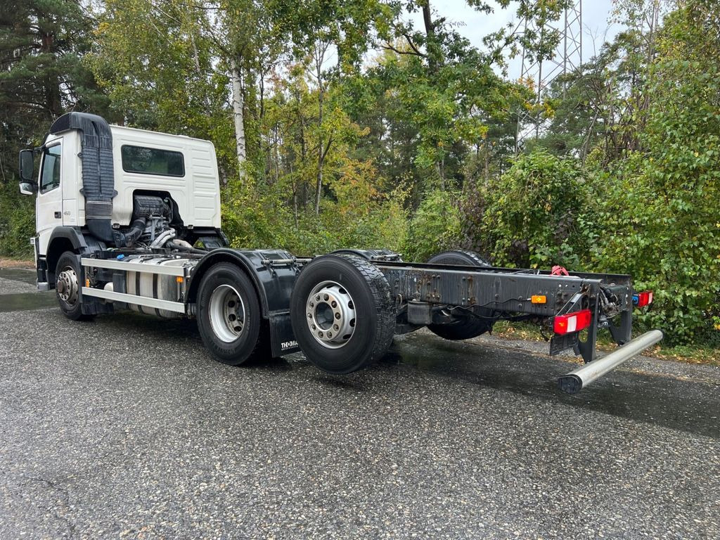 Volvo FM-460 6x4/4R Hydrodrive,E6,Retarder,Fahrgestell - Kamion sa golom šasijom i zatvorenom kabinom: slika 4 Volvo FM-460 6x4/4R Hydrodrive,E6,Retarder,Fahrgestell - Kamion sa golom šasijom i zatvorenom kabinom: slika 4