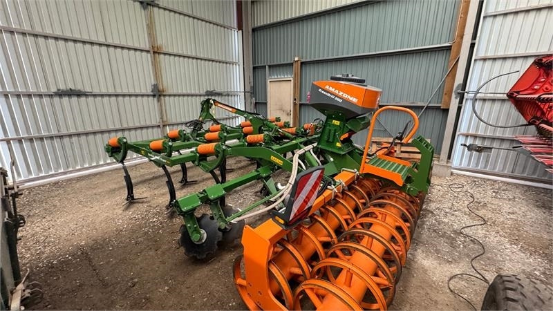 Amazone Cenius 4003 4003 med frøsåning - Drljača: slika 1 Amazone Cenius 4003 4003 med frøsåning - Drljača: slika 1