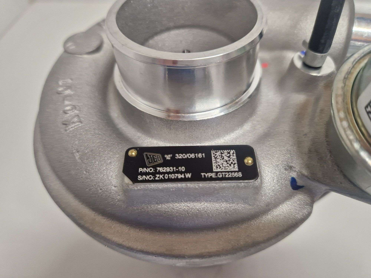JCB 74kw mT3 Turbo Garrett Turbocharger 320/06161 / 762931-10 - Motor i delovi za Građevinska mašina: slika 2 JCB 74kw mT3 Turbo Garrett Turbocharger 320/06161 / 762931-10 - Motor i delovi za Građevinska mašina: slika 2